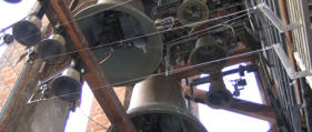 Glocken Ensamble mit Anlage für Glockenspiel